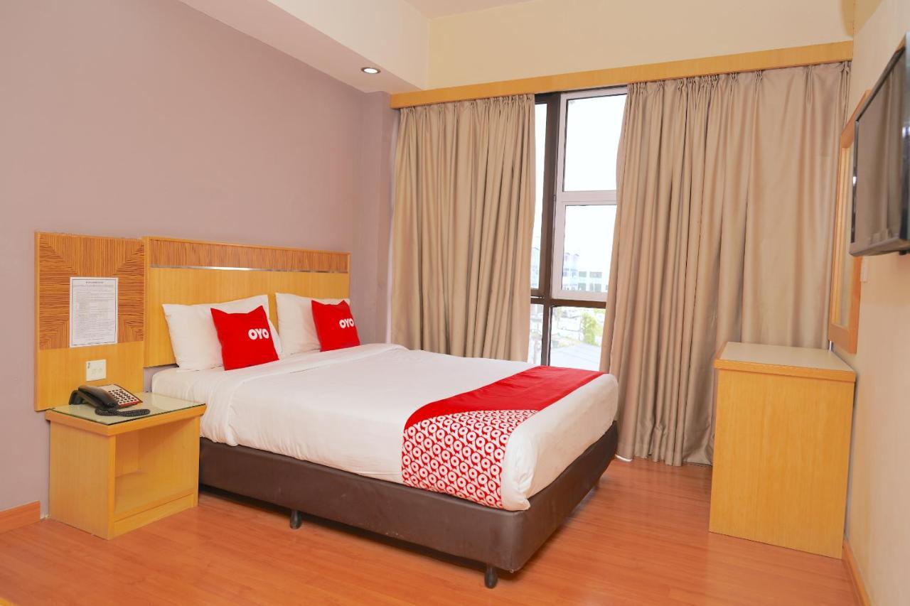 Oyo 89866 Houz Inn Bintulu Extérieur photo